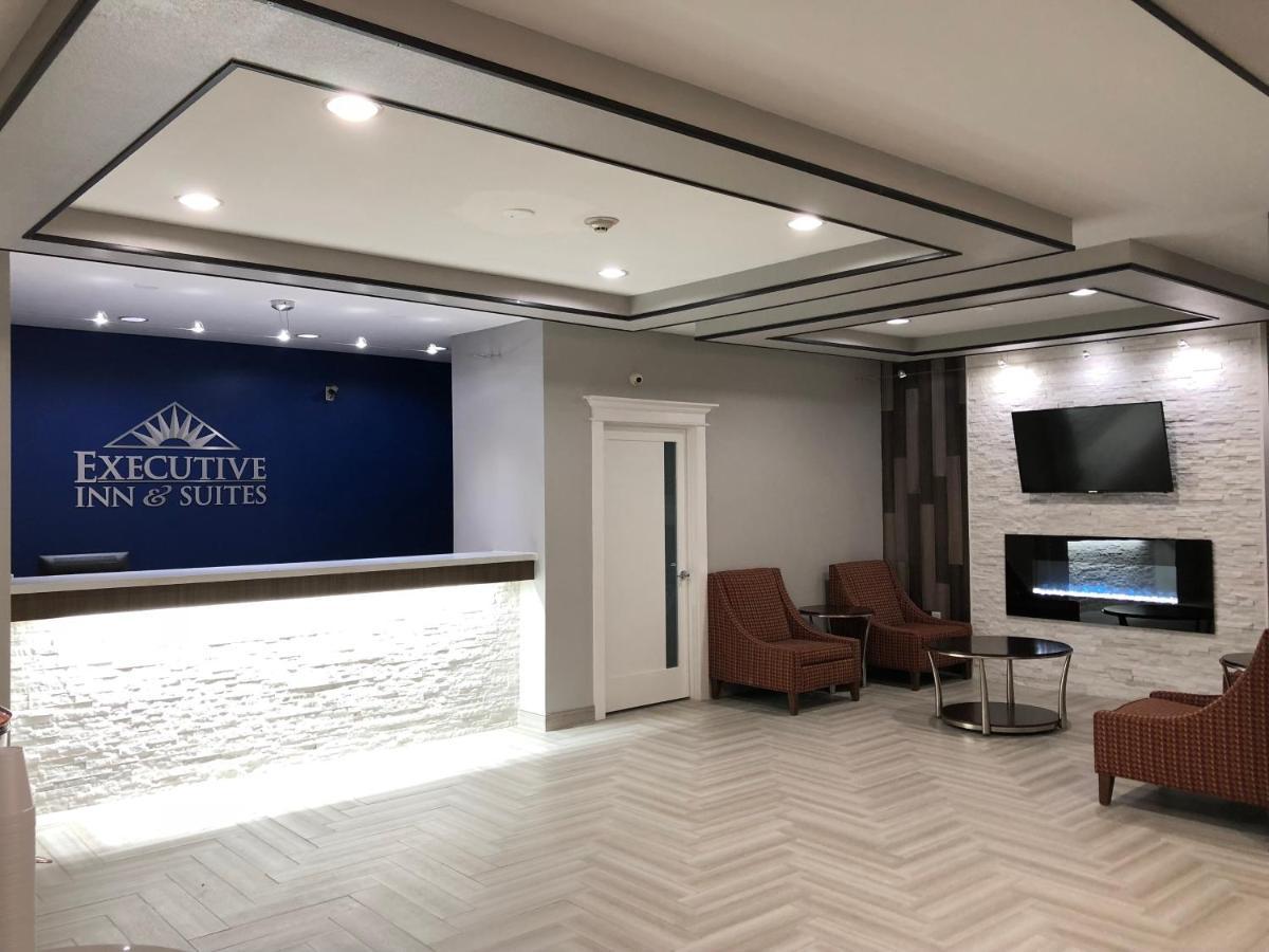 Executive Inn And Suites Joaquin Buitenkant foto